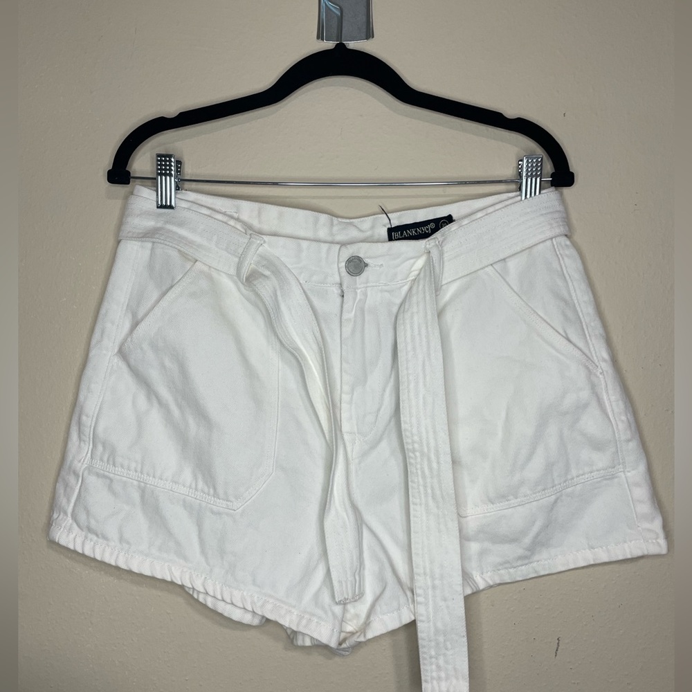 BLANK NYC White Denim Shorts - 100% Cotton Size 30 Excellent